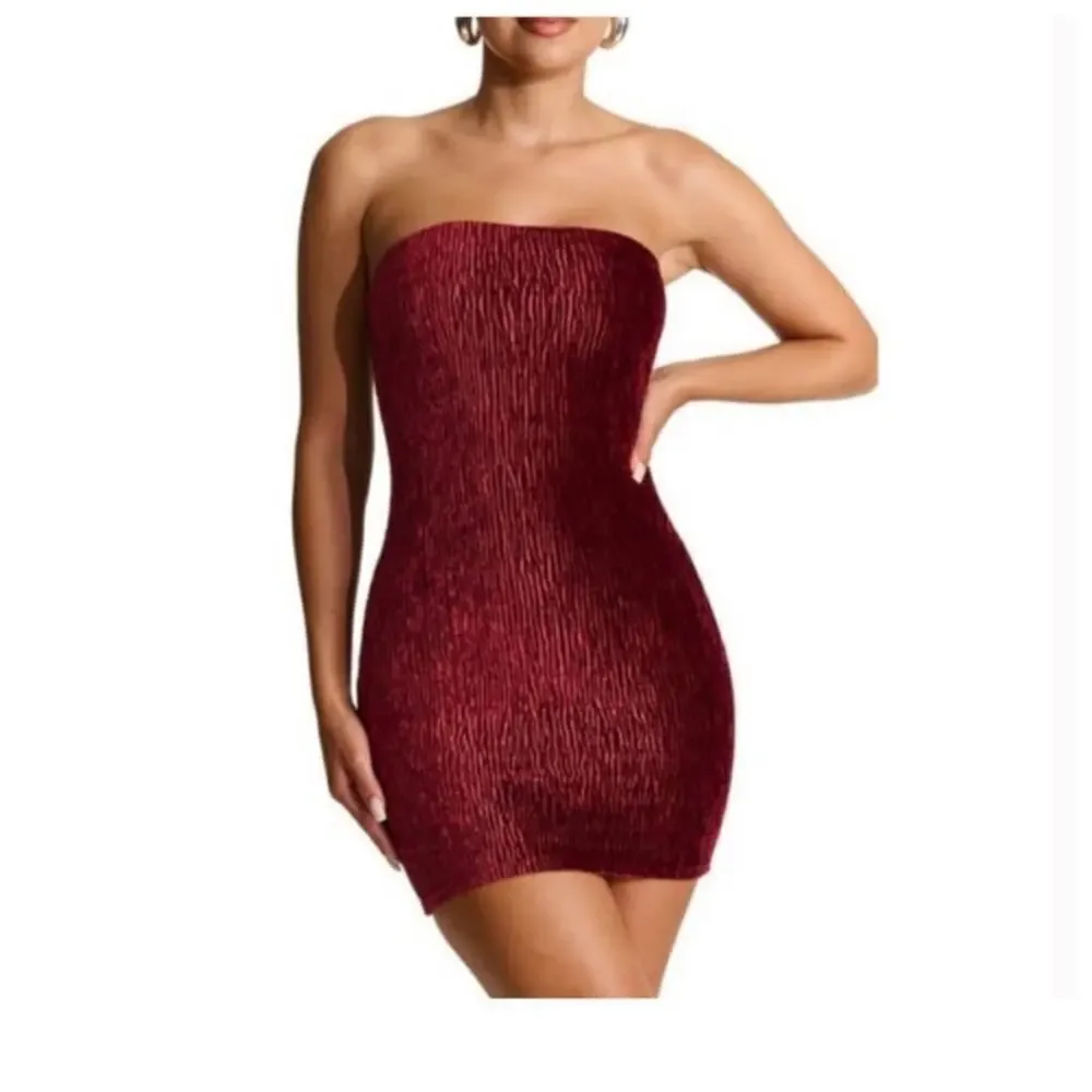 NAKED WARDROBE Women's Texture Plush Velvet Tube Minidress - Red - Mini dresses